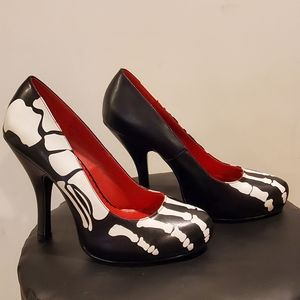 NEW! Skeleton (feet) high heels shoes black white size 9 US